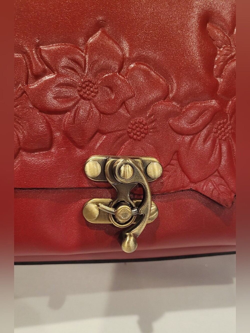 Patricia Nash Berry Red Hand Cut Tooled - Picture 5 of 9